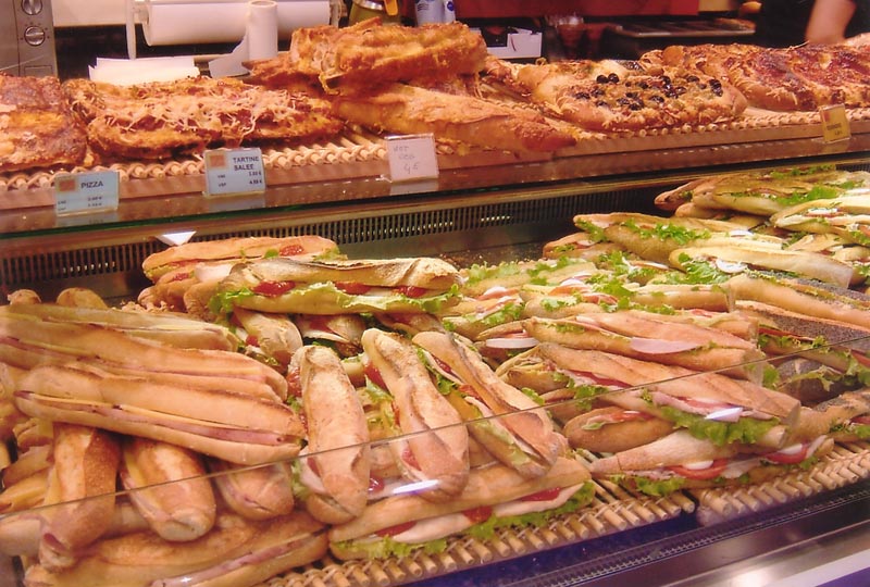フランスのサンドイッチはほとんどバゲットに具がはさまれたものです